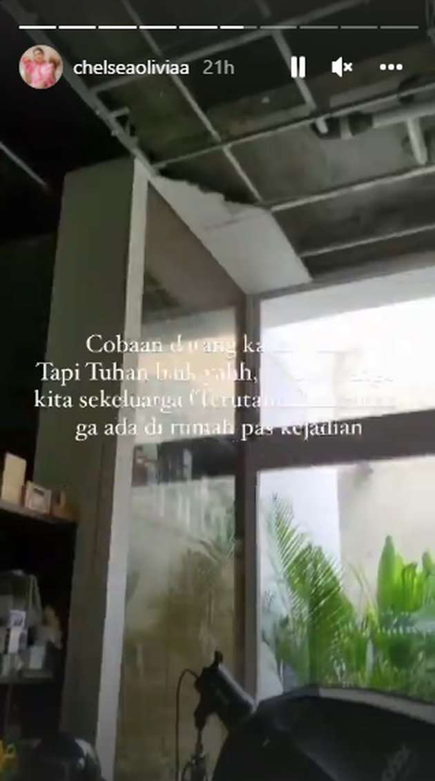5 Potret Rumah Chelsea Olivia yang Mendadak Ambruk, Ngeri Banget!