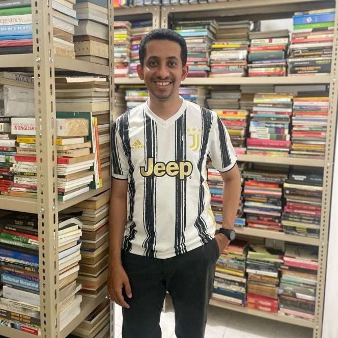 7 Potret Rumah Habib Husein Jafar, Panutan 'Pemuda Tersesat' yang Viral, Bak Istana Buku!
