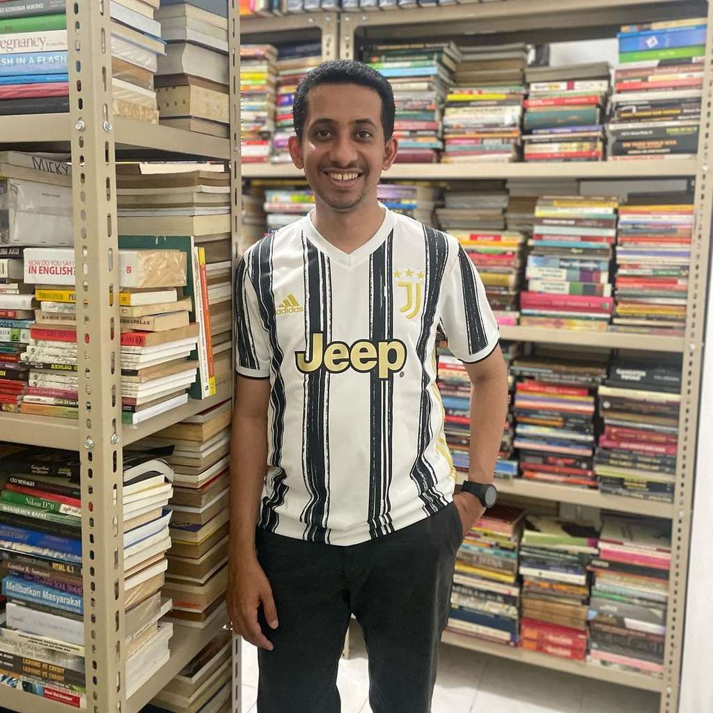 7 Potret Rumah Habib Husein Jafar, Panutan 'Pemuda Tersesat' yang Viral, Bak Istana Buku!