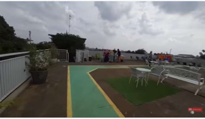 7 Potret Rooftop Yusuf Mansur, Saking Luasnya Bisa Dipakai Main Sepeda!