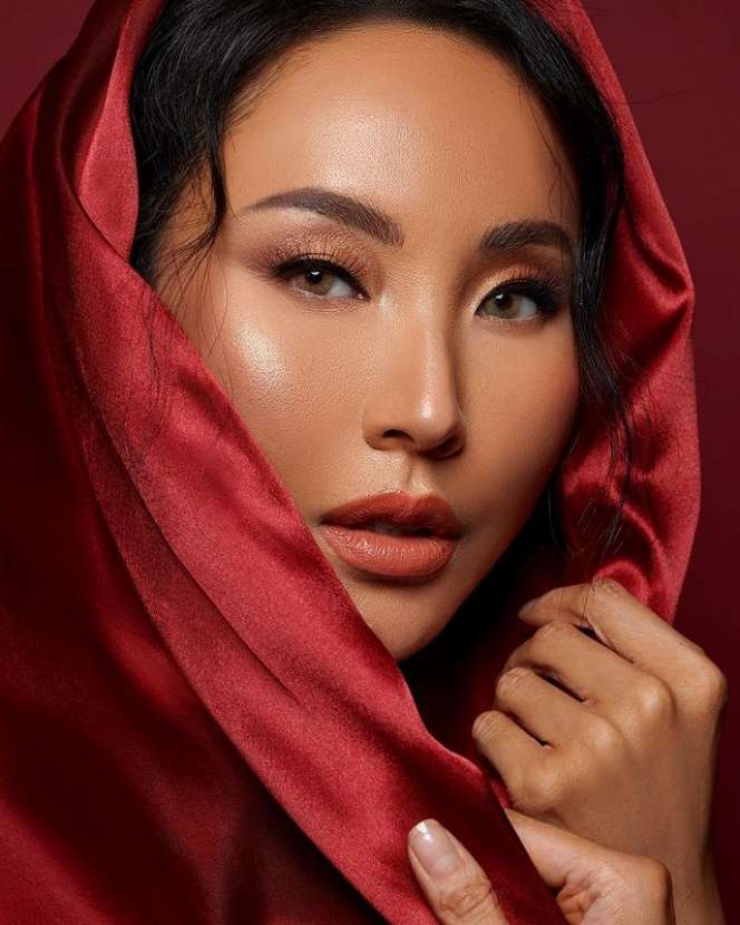 Masyallah, Cantiknya Fitria Yusuf Pakai Kerudung, Elegan Banget!