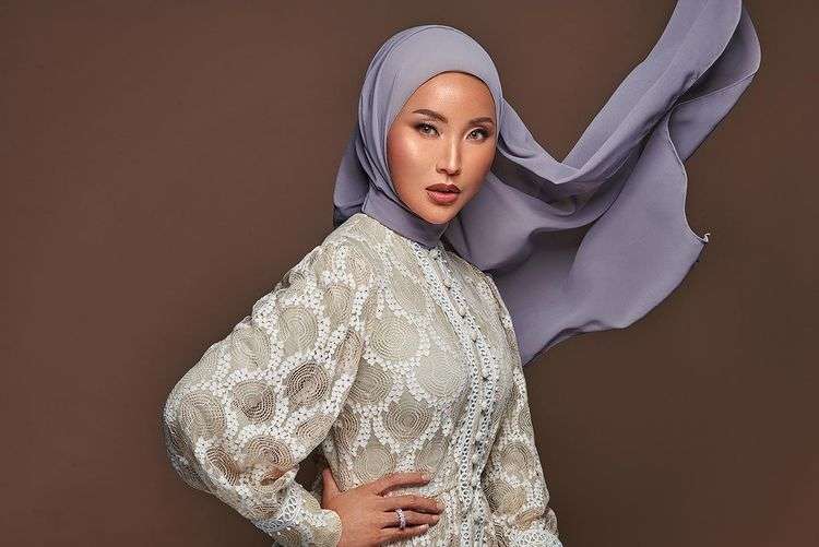 Masyallah, Cantiknya Fitria Yusuf Pakai Kerudung, Elegan Banget!