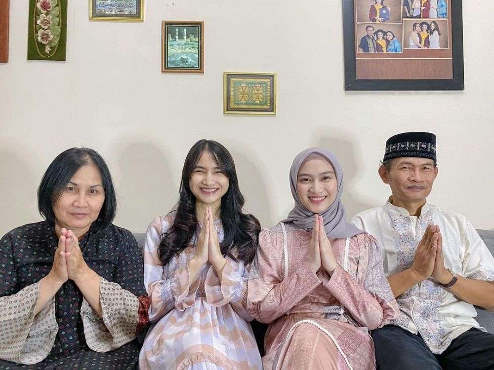 7 Potret Rumah Artis di Bandung, Milik Sule Bak Bumi dan Langit dengan Hunian di Jakarta
