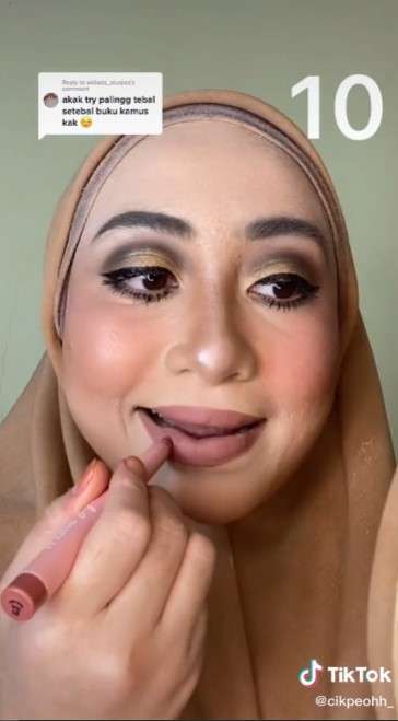 Pakai Makeup 10 Lapis, Perubahan Wanita Ini Sukses Bikin Pangling!