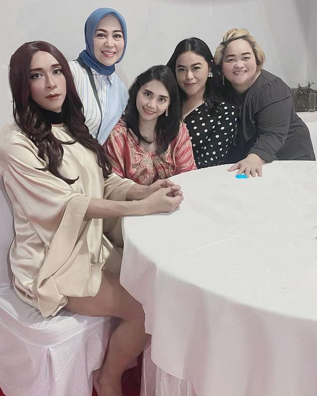 7 Potret Aming Dandan Cantik Saat Hadiri Pesta, Endingnya Malah Salting Ketemu Ustaz Maulana!
