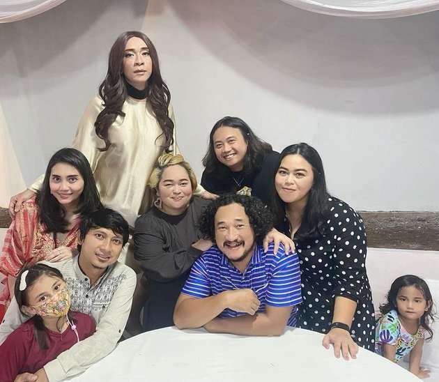 7 Potret Aming Dandan Cantik Saat Hadiri Pesta, Endingnya Malah Salting Ketemu Ustaz Maulana!