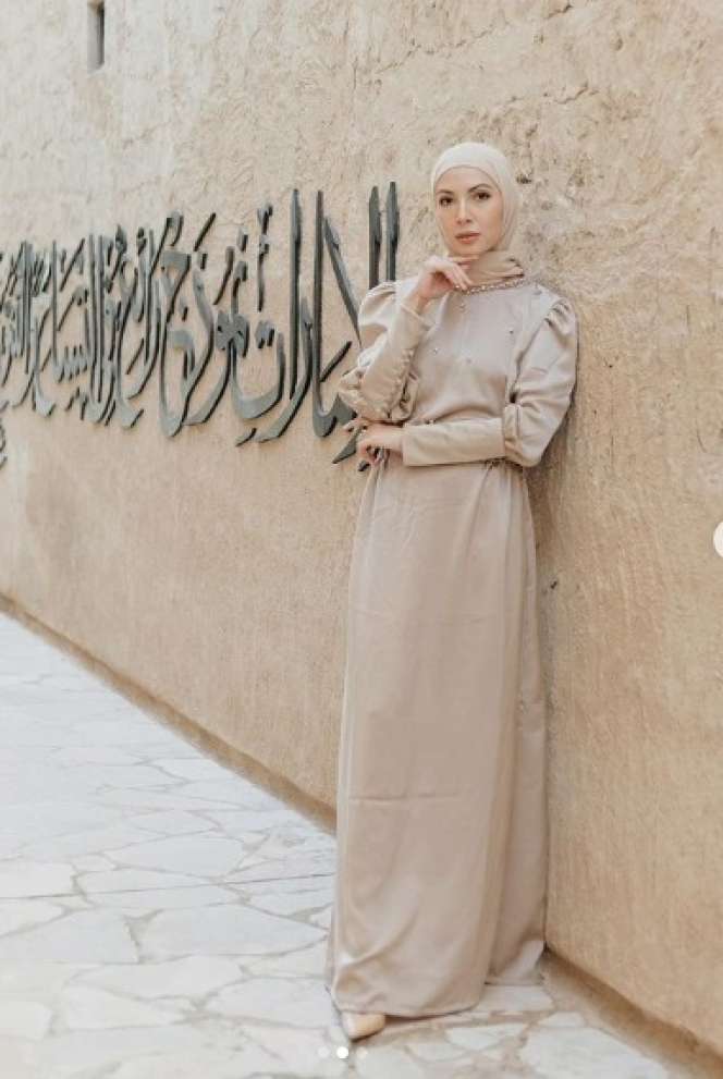7 Seleb Berhijab yang Pilih Vakum dari Dunia Hiburan, Fokus Urus Keluarga Hingga Jadi Politikus!