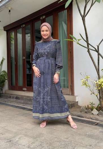 7 Seleb Berhijab yang Pilih Vakum dari Dunia Hiburan, Fokus Urus Keluarga Hingga Jadi Politikus!