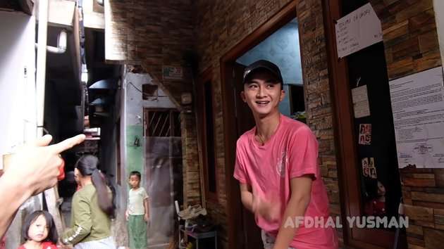 8 Potret Rumah Sensen Asisten Raffi Ahmad, Masuk Gang Sempit Dalamnya Mewah!