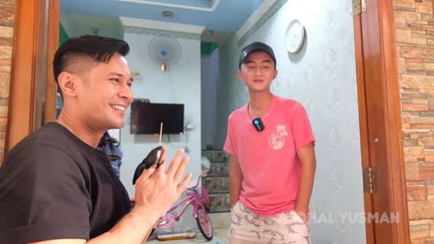 8 Potret Rumah Sensen Asisten Raffi Ahmad, Masuk Gang Sempit Dalamnya Mewah!
