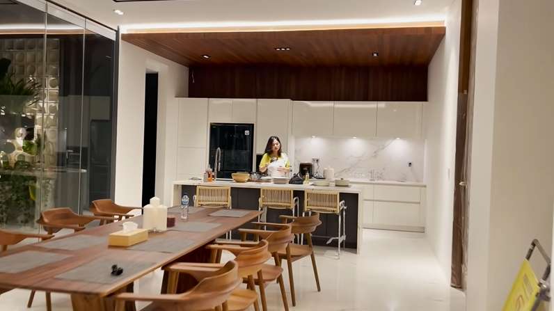 10 Potret Dapur Mewah Arief Muhammad yang Viral, Bak Restoran Hotel Bintang Lima