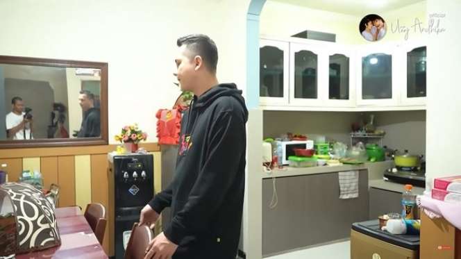 8 Potret Rumah Orangtua Andhika Pratama di Malang, Nggak Kalah Mewah!