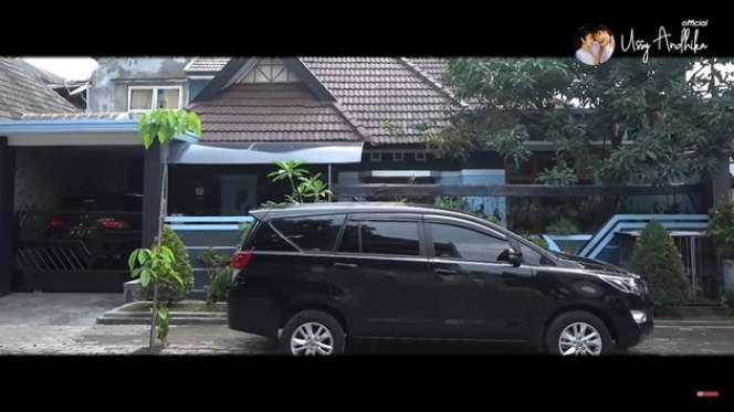 8 Potret Rumah Orangtua Andhika Pratama di Malang, Nggak Kalah Mewah!