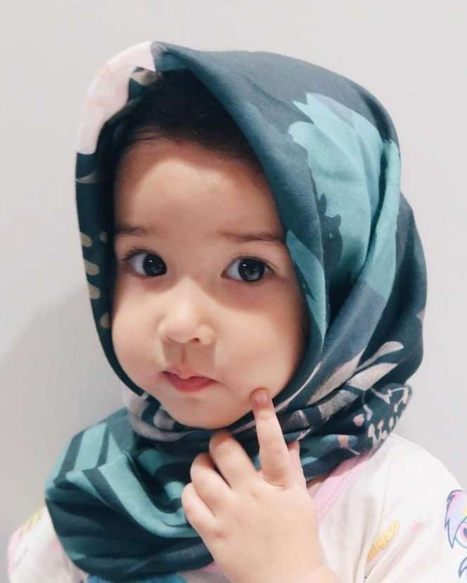Potret Anak Seleb yang Masih Balita Kenakan Hijab, Gemesin Banget!
