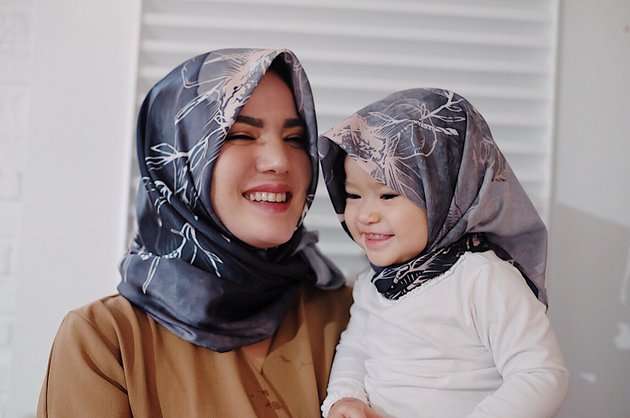 Potret Anak Seleb yang Masih Balita Kenakan Hijab, Gemesin Banget!