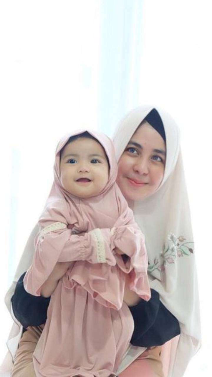 Potret Anak Seleb yang Masih Balita Kenakan Hijab, Gemesin Banget!