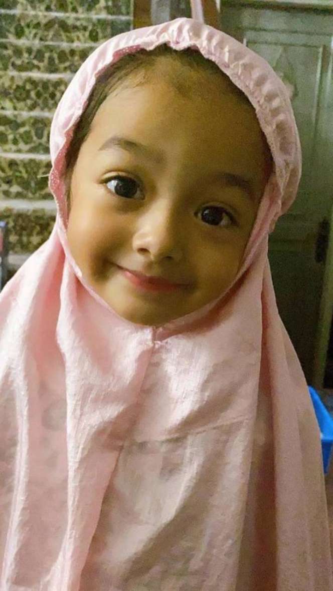 Potret Queen Eijaz Anak Fairuz dan Sonny Septian Saat Belajar Mengaji, Didoakan Jadi Hafizah 