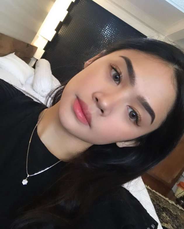 Punya Jabatan Penting di Perusahaan Ahmad Dhani, Ini 6 Potret Terbaru Tiarani Savitri Putri Mulan Jameela yang Kini Beranjak Dewasa!