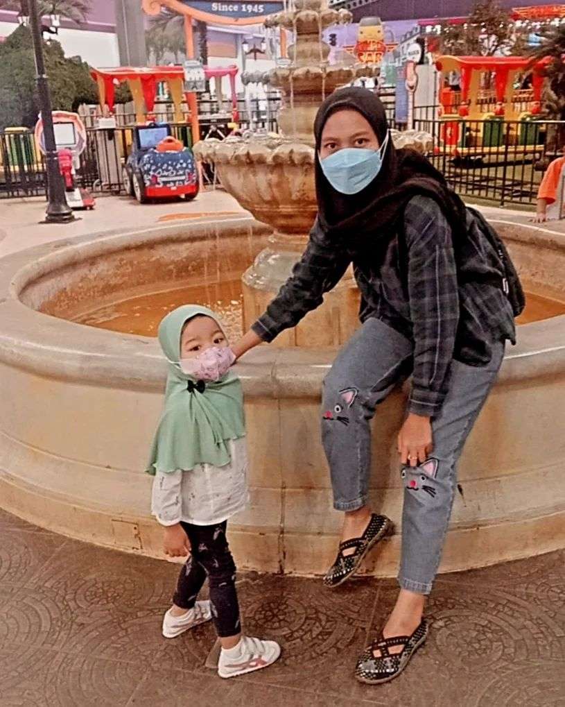Masih Ingat Koneng Pengasuh Gempi? Hidupnya Kini Berubah Drastis, Lihat 8 Potretnya