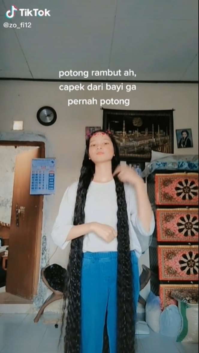Viral! 8 Potret Gadis Cantik 19 Tahun Tak Potong Rambut Dari Bayi, Dijuluki ‘Rapunzel Lokal’