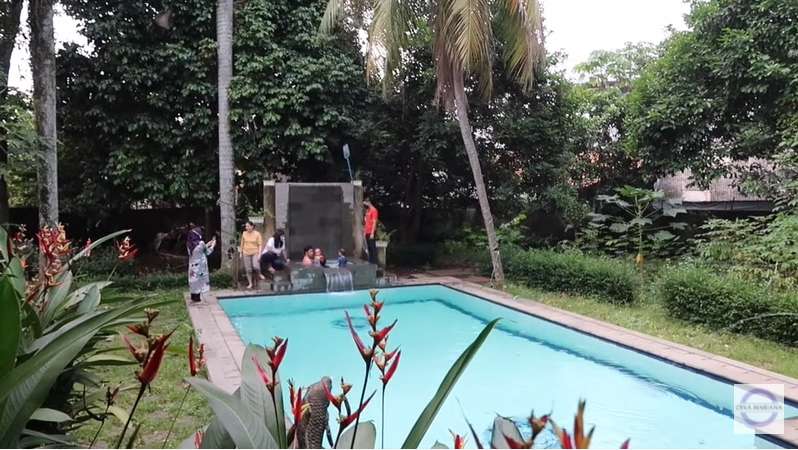 10 Potret Rumah Dina Mariana, Artis yang Dikabarkan Hilang, Super Mewah Ada Air Terjun!