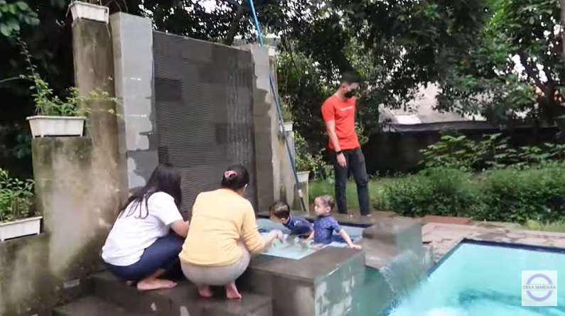 10 Potret Rumah Dina Mariana, Artis yang Dikabarkan Hilang, Super Mewah Ada Air Terjun!