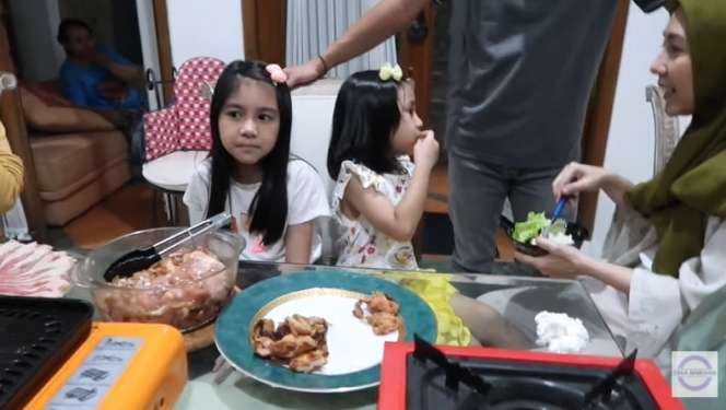 10 Potret Rumah Dina Mariana, Artis yang Dikabarkan Hilang, Super Mewah Ada Air Terjun!