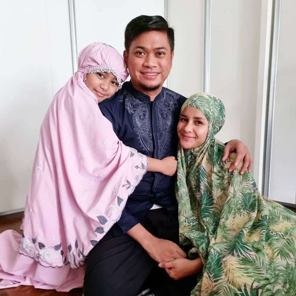 Biasa Makeup Tebal, Intip 9 Potret Seleb Istri Pejabat Tampil Polos Tanpa Riasan, Beda Banget!
