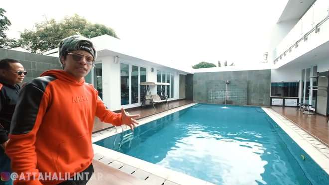 10 Potret Rumah Basrizal Koto, Sopir Angkot yang Kini Jadi ‘Sultan’, Mewahnya Kelewatan!
