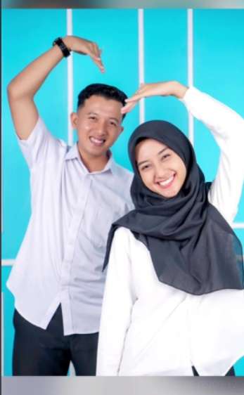 Kisah Cinta Kepsek di Lampung yang Nikahi Muridnya Sendiri, ‘Dulu Kepala Sekolah Kini Jadi Kepala Rumah Tangga’
