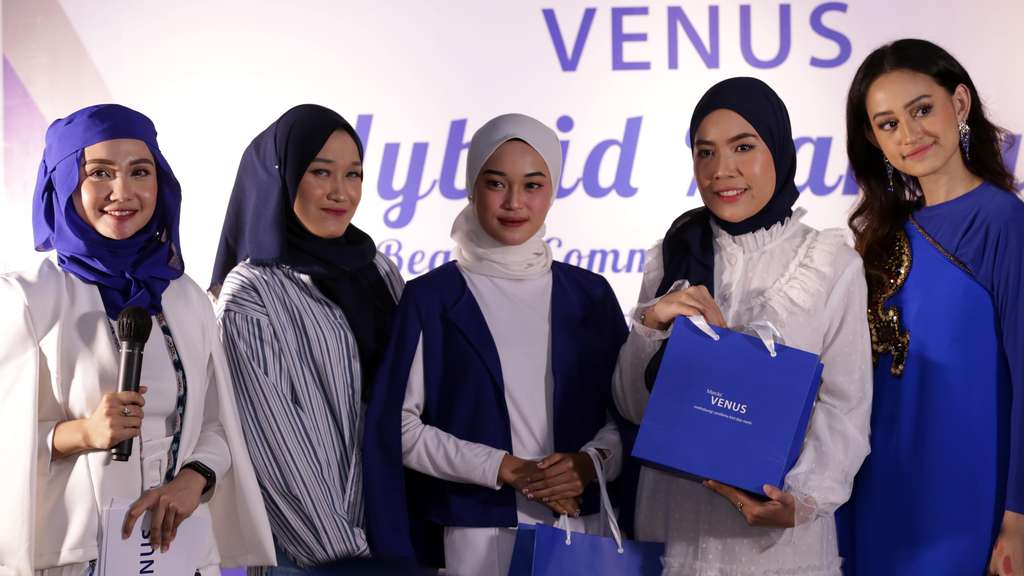 FOTO: Keseruan 'Venus Hybrid Makeup Beauty Community Gathering', Makeup dan Skincare Jadi Satu