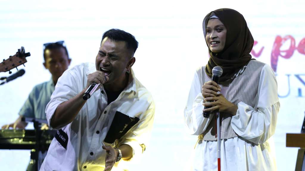 FOTO: Erick Thohir Jadi Model Video Klip Singel Terbaru Judika 'Tak Pernah Tinggalkanku'