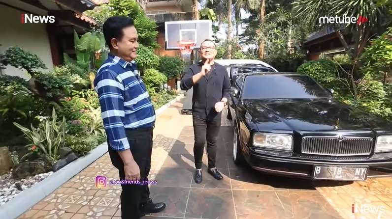 10 Potret Rumah Yusril Ihza Mahendra yang ‘Nyaris’ Jadi Presiden, Bak Bangunan Kastil China!