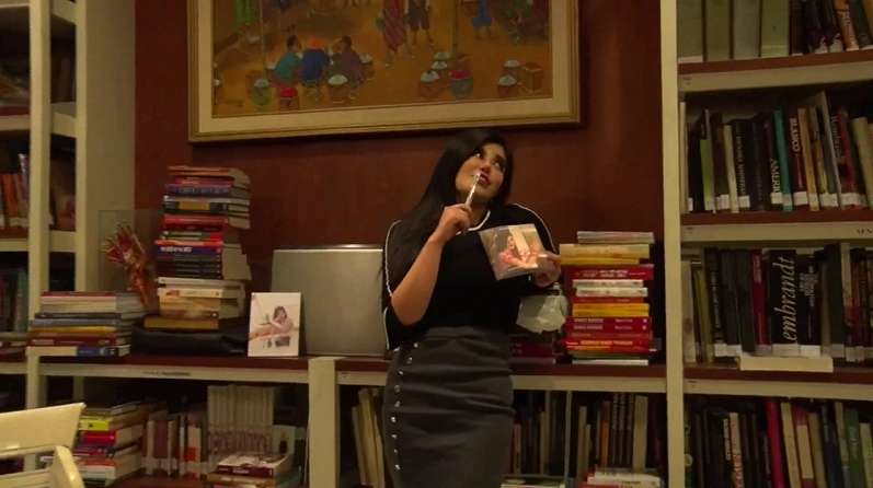 10 Potret Perpustakaan Pribadi Konglomerat Dita Soedarjo, Kutu Buku yang ‘Hot’, Koleksinya Bikin Syok!