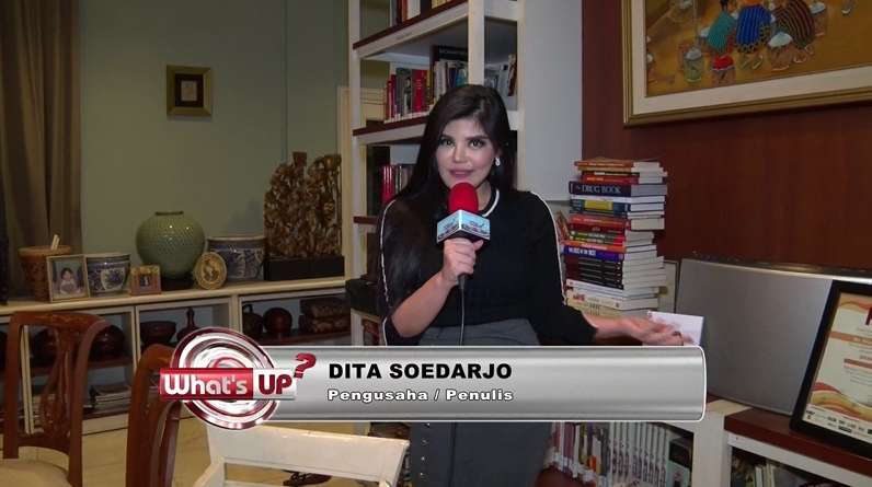10 Potret Perpustakaan Pribadi Konglomerat Dita Soedarjo, Kutu Buku yang ‘Hot’, Koleksinya Bikin Syok!
