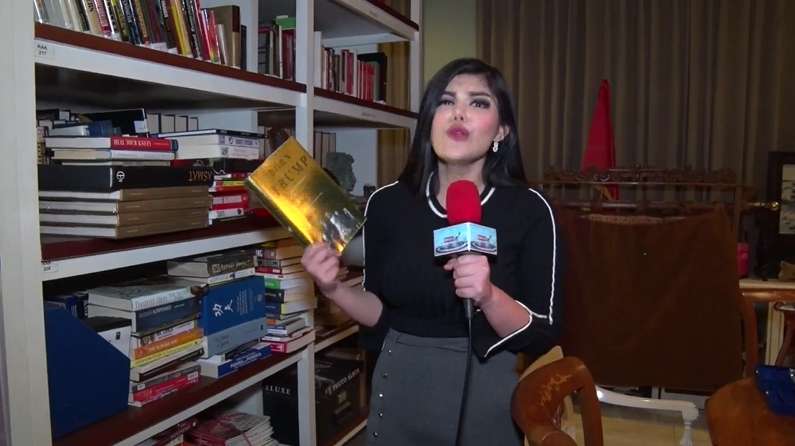 10 Potret Perpustakaan Pribadi Konglomerat Dita Soedarjo, Kutu Buku yang ‘Hot’, Koleksinya Bikin Syok!