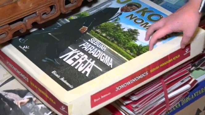 10 Potret Perpustakaan Pribadi Konglomerat Dita Soedarjo, Kutu Buku yang ‘Hot’, Koleksinya Bikin Syok!