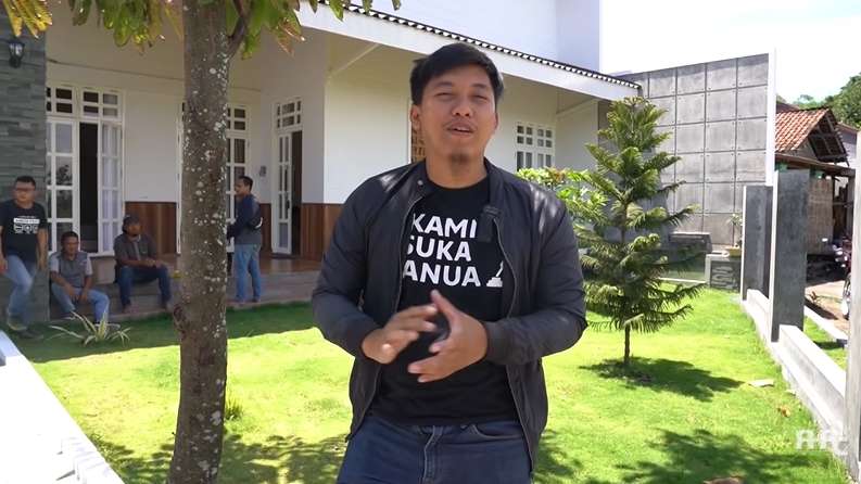 10 Potret Rumah Youtuber Ridwan Hanif, ‘Sultan’ yang Pilih Tinggal di Kampung