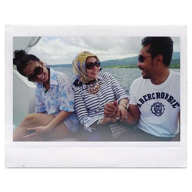 Foto Pertama 10 Artis yang Diposting di Instagram, Isyana Sarasvati Masih Alay Banget!