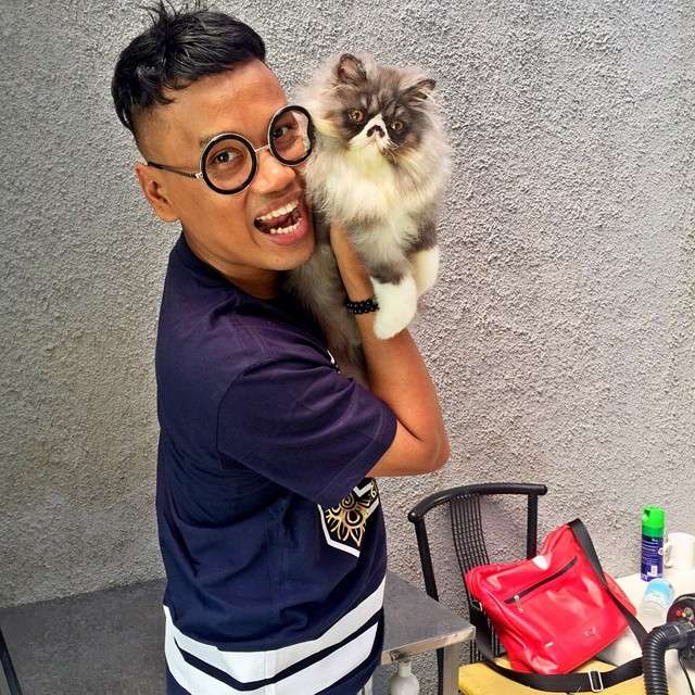 Foto Pertama 10 Artis yang Diposting di Instagram, Isyana Sarasvati Masih Alay Banget!