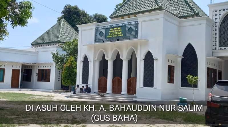 10 Potret Pondok Pesanten Gus Baha yang Sederhana, Kyai Kampung Ilmunya Setara Profesor!