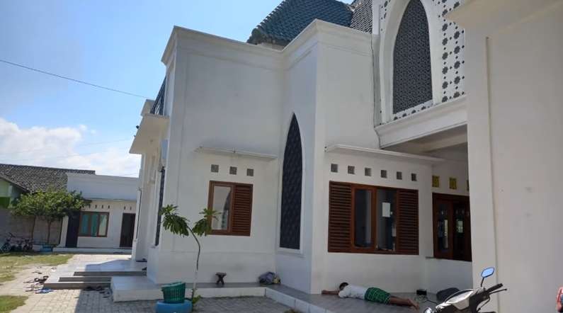 10 Potret Pondok Pesanten Gus Baha yang Sederhana, Kyai Kampung Ilmunya Setara Profesor!