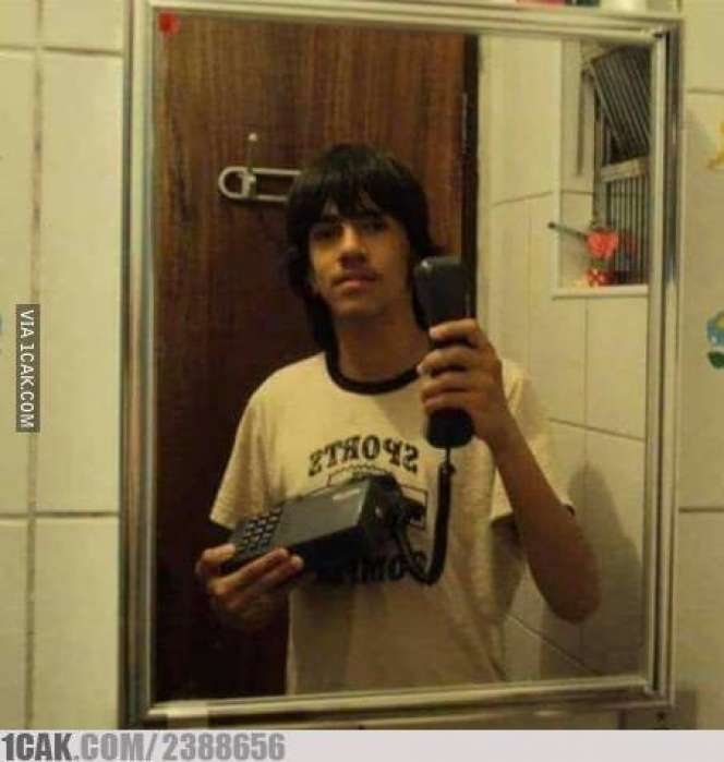 8 Momen Selfie Nyeleneh yang Hasilnya Malah Bikin Ngakak!