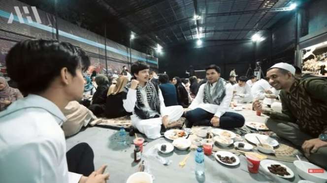 Atta Halilintar Bagi-bagi THR Total Rp3 Miliar ke Karyawannya