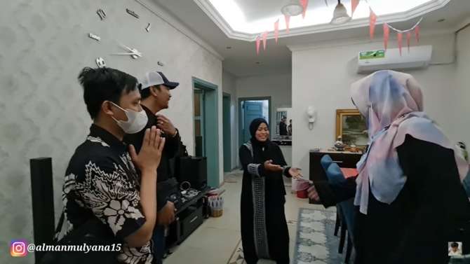 8 Potret TKW Kaya Mendadak Usai Jual Warisan Sultan Arab, Dulu Tak Tamat SD Kini Jadi Miliader!
