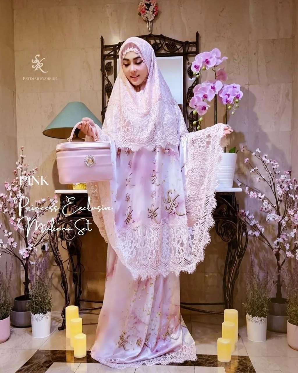 6 Adu Mewah & Mahal Mukena Artis untuk Lebaran, Milik Syahrini Modelnya Cetar Abis!