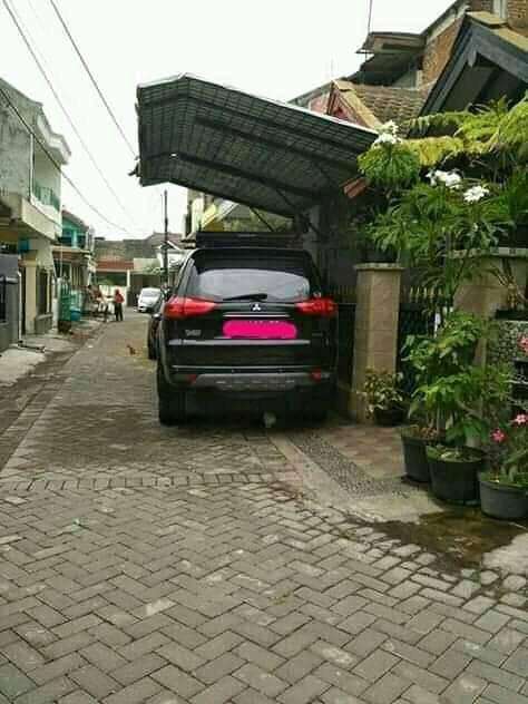 10 Potret Garasi Makan Jalan, Bikin Kesal Sampai ke Ubun-Ubun!