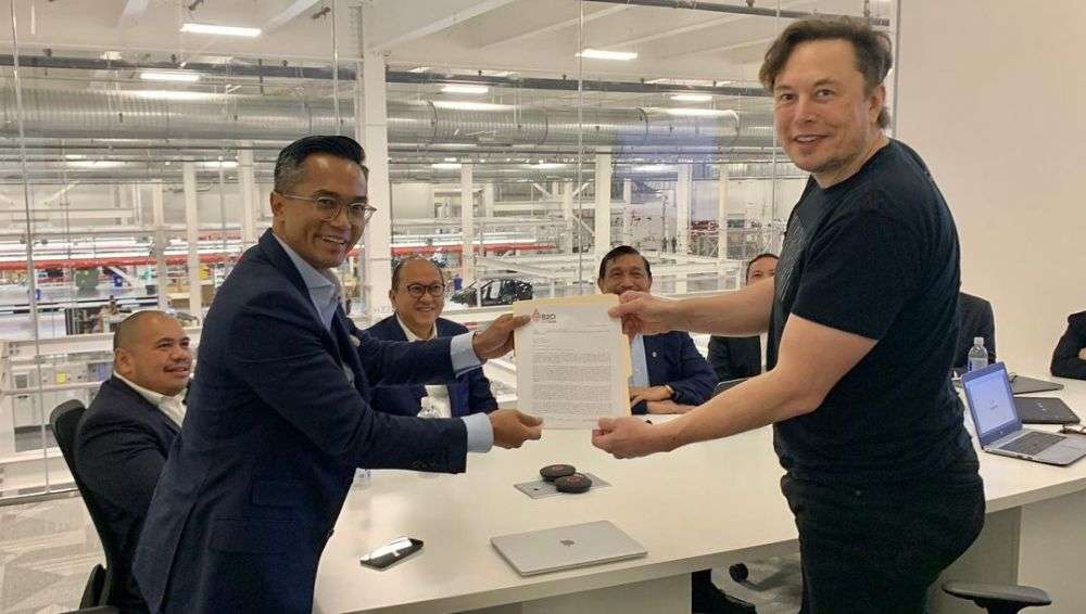 Foto Bareng Luhut cs, Gaya Santuy Elon Musk Jadi Sorotan!