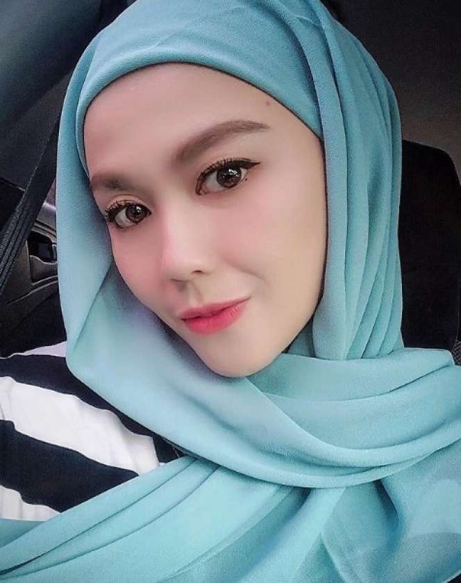 7 Potret Jebolan AFI Pakai Hijab, Penampilan Mawar Bikin Pangling!
