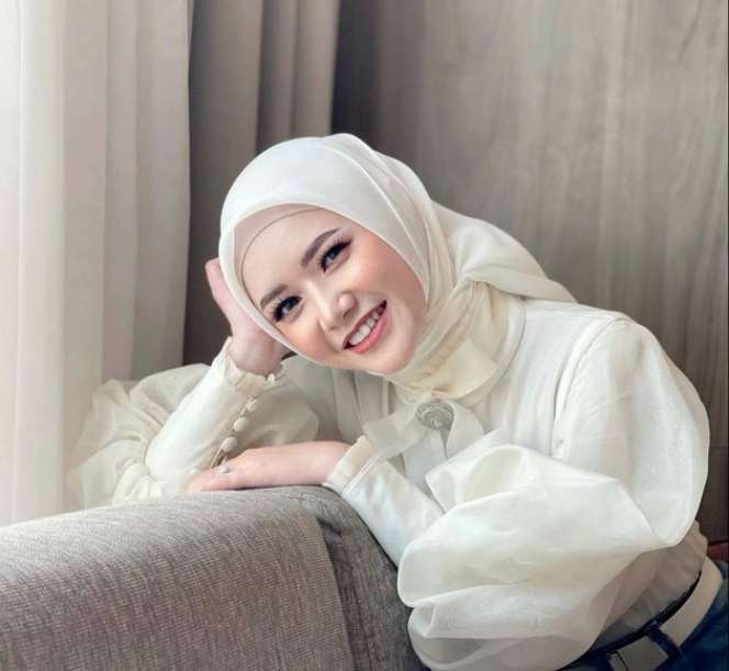 8 Potret Pedangdut Jebolan DA dan LIDA Pakai Hijab, Auranya Cantik Banget!